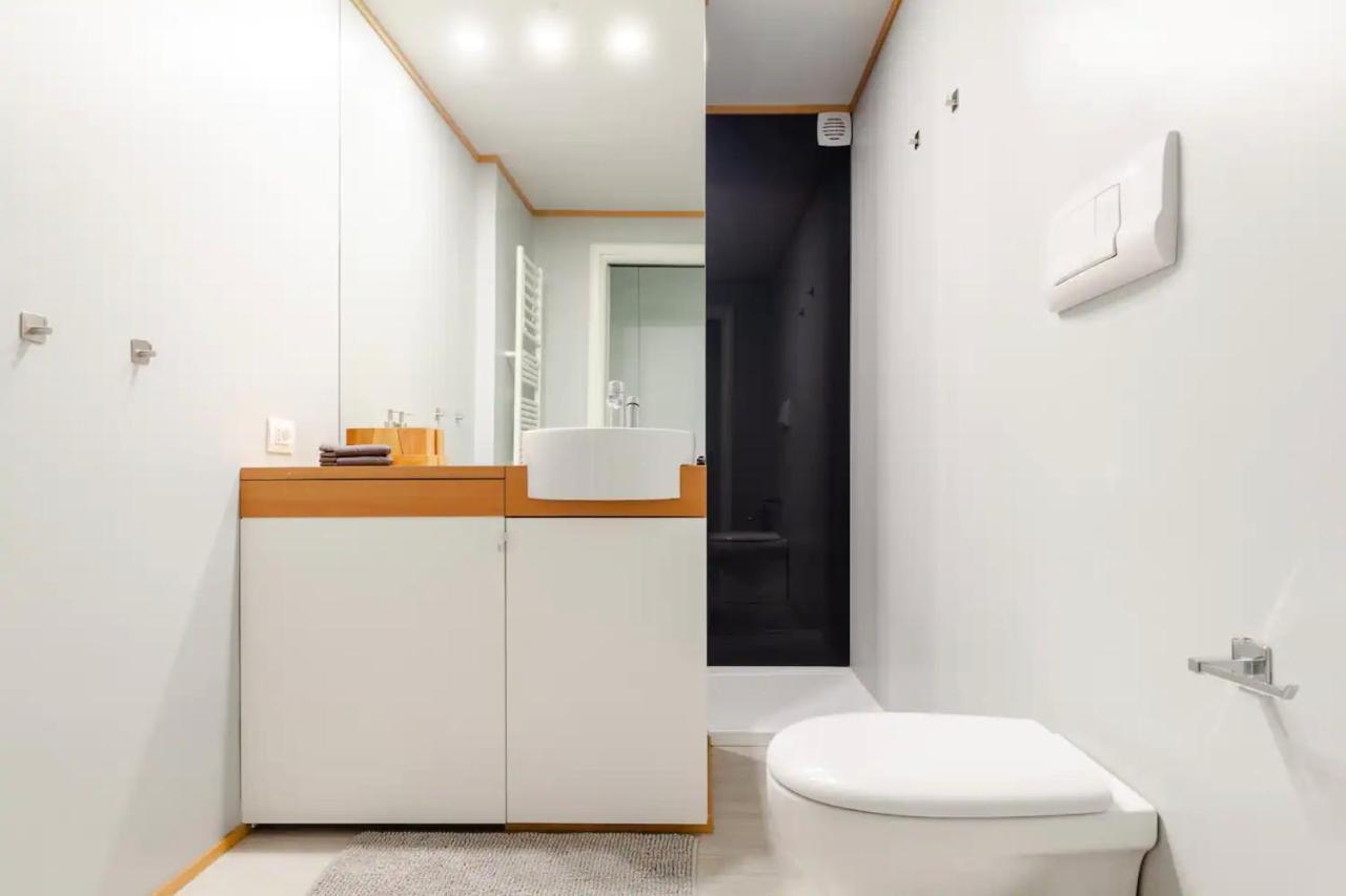 Design Spacious Loft In Navigli - Hosted By Sweetstay Milão Exterior foto
