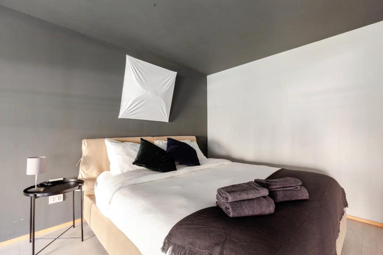 Design Spacious Loft In Navigli - Hosted By Sweetstay Milão Exterior foto